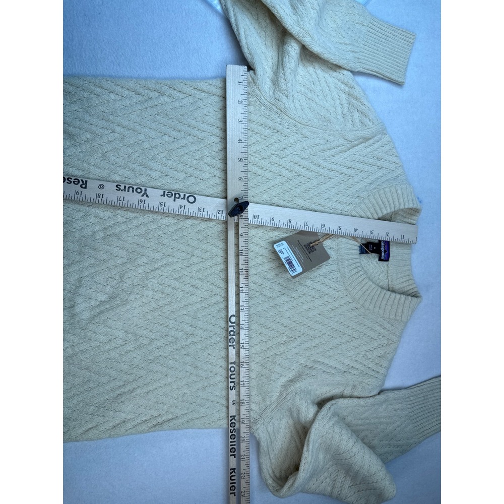 Patagonia Women's Recycled Wool-Blend Crewneck Sweater Chevron Medium NWT - Picture 7 of 7